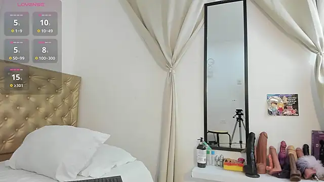 Snapshot of Alessiiaa_ chatting on 09/16/25, 09:16 Alessiiaa online show from 09/16/25, 09:16