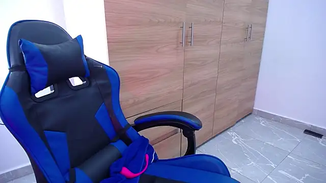 Deiisy Queen online show from 11/18/25, 10:24