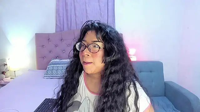 Latinabombsheell online show from 07/01/26, 06:36