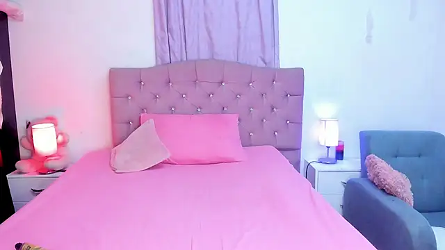 Latinabombsheell online show from 02/07/26, 06:10