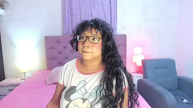 Latinabombsheell online show from 06/10/26, 06:42
