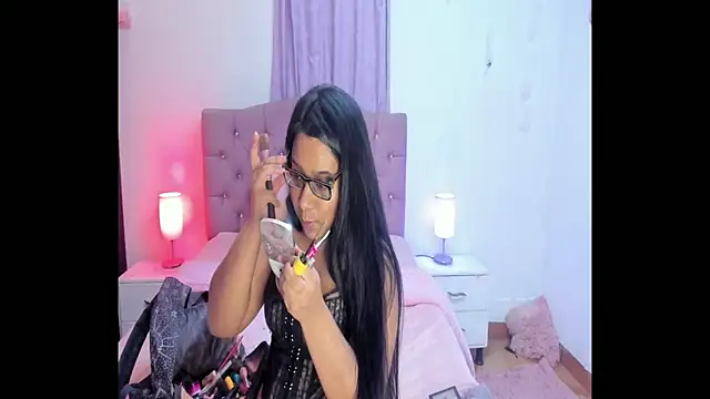 Latinabombsheell online show from 10/29/25, 03:38