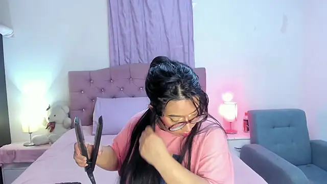 Latinabombsheell online show from 03/13/26, 07:19