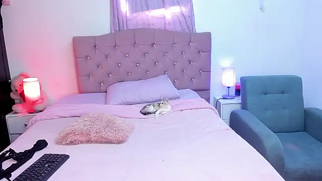 Latinabombsheell online show from 02/09/26, 07:23