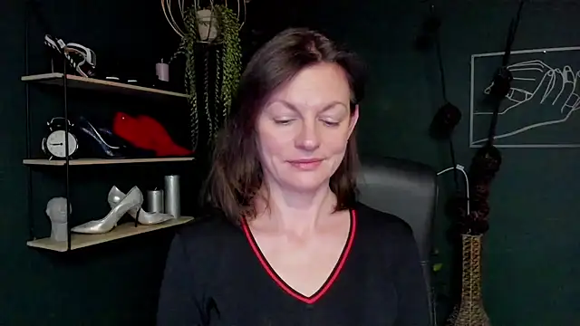 VivianWILD online show from 03/17/25, 09:33