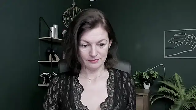 VivianWILD online show from 04/27/26, 06:33
