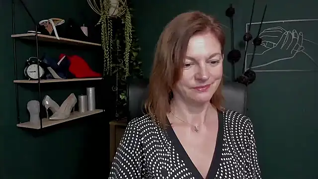 VivianWILD online show from 09/15/25, 06:36