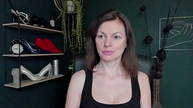 VivianWILD online show from 03/18/25, 07:01