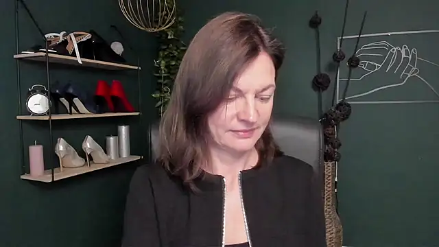 VivianWILD online show from 09/30/25, 06:41