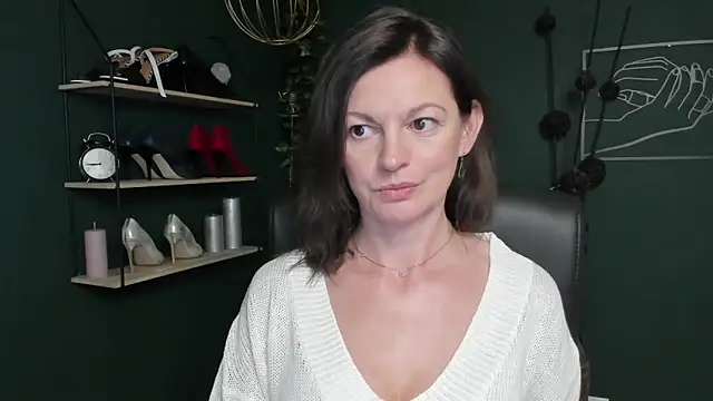 VivianWILD online show from 09/24/25, 08:21