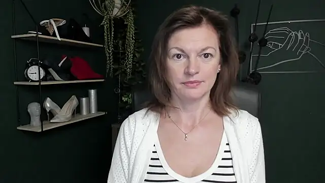 VivianWILD online show from 09/18/25, 07:00