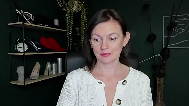 VivianWILD online show from 03/21/25, 06:49