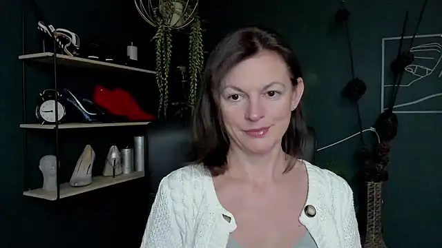 VivianWILD online show from 03/20/25, 10:54