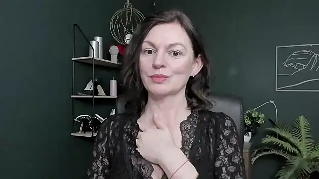 VivianWILD online show from 03/17/26, 07:11