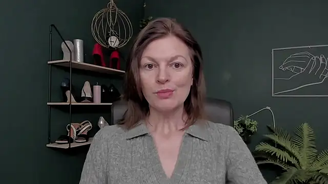 VivianWILD online show from 12/03/25, 06:57