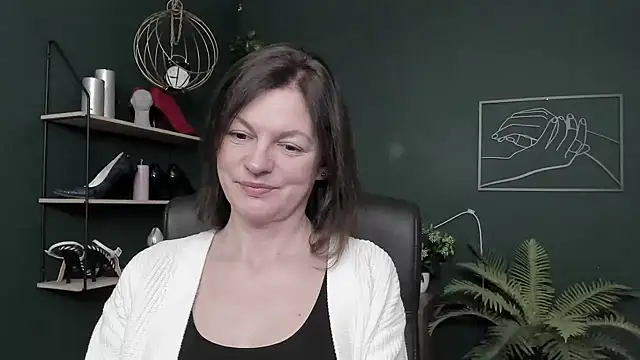 VivianWILD online show from 02/05/26, 07:04