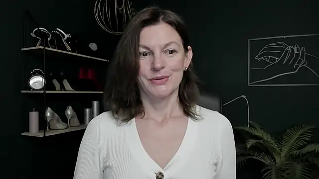 VivianWILD online show from 11/03/25, 06:51