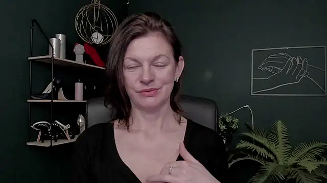 VivianWILD online show from 01/16/26, 07:01