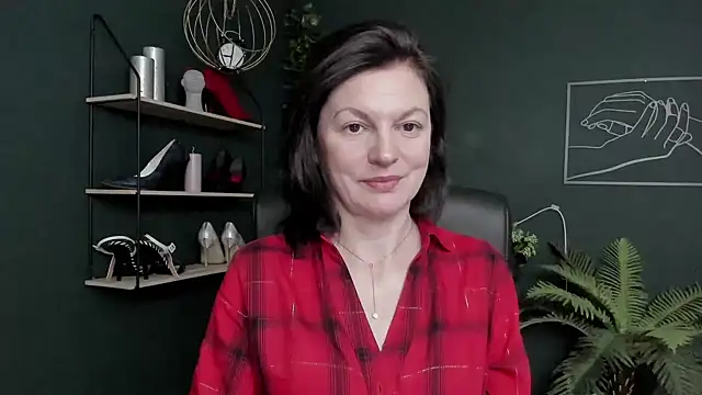 VivianWILD online show from 02/24/26, 07:42