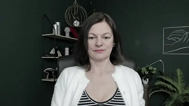 VivianWILD online show from 03/20/26, 07:53