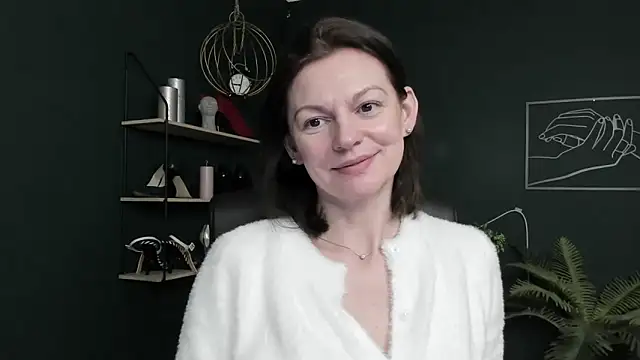 VivianWILD online show from 04/13/26, 05:44