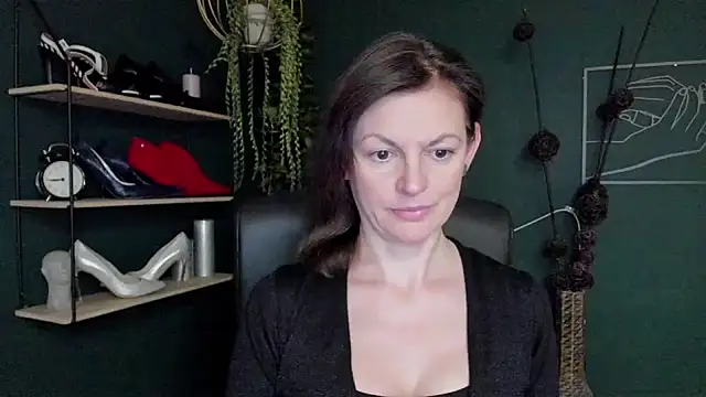 VivianWILD online show from 03/18/25, 10:17