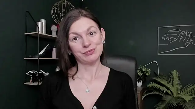 VivianWILD online show from 02/18/26, 09:50