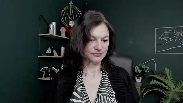 VivianWILD online show from 03/30/26, 05:53