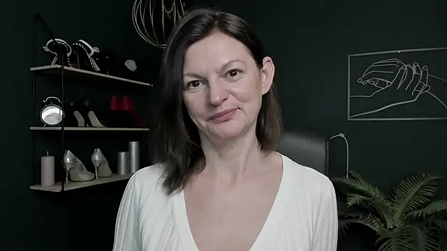 VivianWILD online show from 11/05/25, 07:00