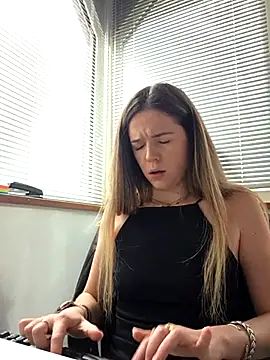 lucie mehott online show from 03/30/26, 08:27