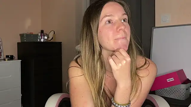 lucie mehott online show from 03/31/26, 07:38