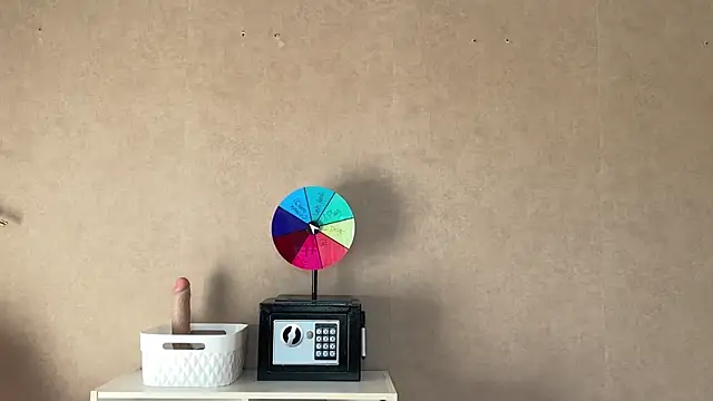 lucie mehott online show from 11/17/25, 09:02