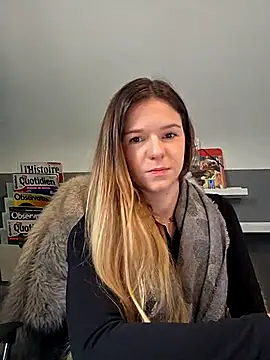 lucie mehott online show from 12/03/25, 09:31