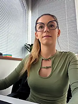 lucie mehott online show from 03/06/26, 09:37