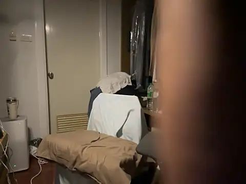 cloudboy kk8 online show from 03/10/25, 11:06