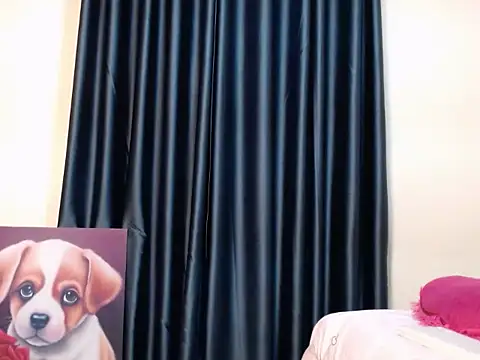 Snapshot of TeenieReeny chatting on 10/23/25, 01:32 TeenieReeny online show from 10/23/25, 01:32