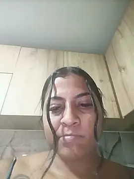 Snapshot of Giselabrunette25 chatting on 06/16/26, 05:24 Giselabrunette25 online show from 06/16/26, 05:24