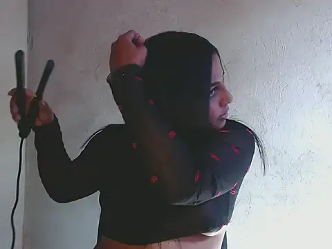 Giselabrunette25 online show from 01/25/25, 03:30