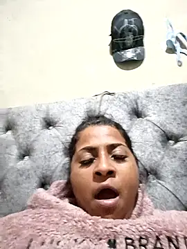 Snapshot of Giselabrunette25 chatting on 05/07/26, 04:50 Giselabrunette25 online show from 05/07/26, 04:50