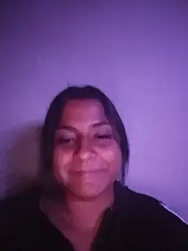 Snapshot of Giselabrunette25 chatting on 05/19/26, 01:56 Giselabrunette25 online show from 05/19/26, 01:56