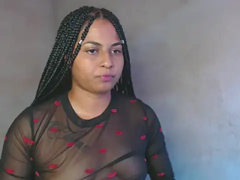 Giselabrunette25 online show from 01/13/25, 07:20