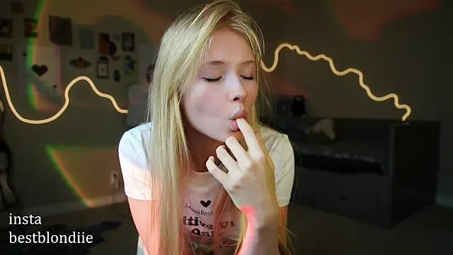 bestblonde online show from 01/26/25, 08:34