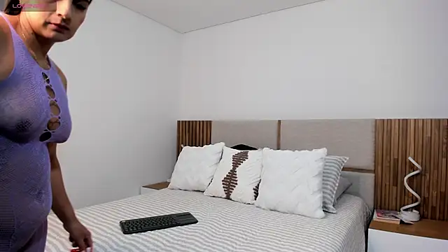 Snapshot of MalejaDiaz_ chatting on 07/10/26, 12:27 MalejaDiaz online show from 07/10/26, 12:27