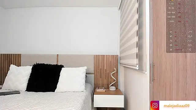 MalejaDiaz  online show from 03/26/26, 06:17