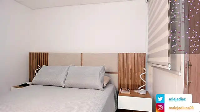 MalejaDiaz  online show from 11/27/25, 08:20