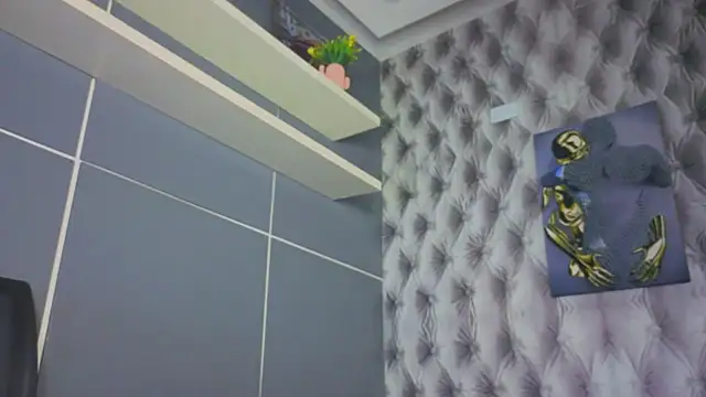 Snapshot of Hilary-banks chatting on 09/17/25, 04:25 Hilary-banks online show from 09/17/25, 04:25