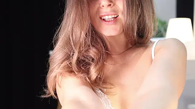 AnnittaStar online show from 12/05/25, 03:16