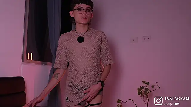 Angelo 018 online show from 02/12/26, 11:48