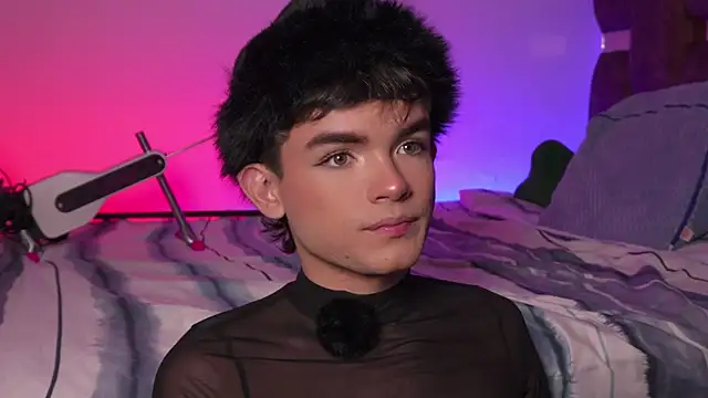 Angelo 018 online show from 10/24/25, 04:33