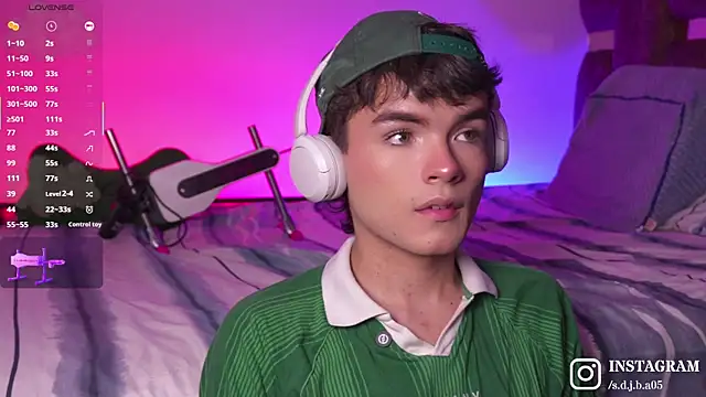 Angelo 018 online show from 10/27/25, 03:18